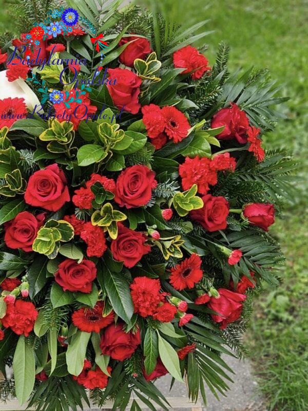 Wieniec pogrzebowy okrągły na stojaku w kolorze czerwonym