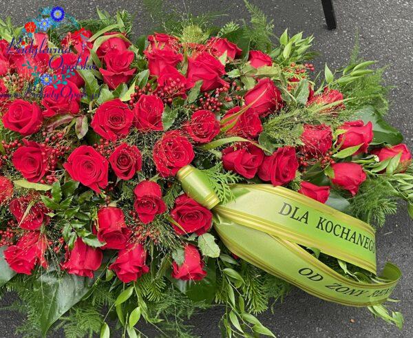 Palma pogrzebowa owalna z róż w kolorze czerwonym